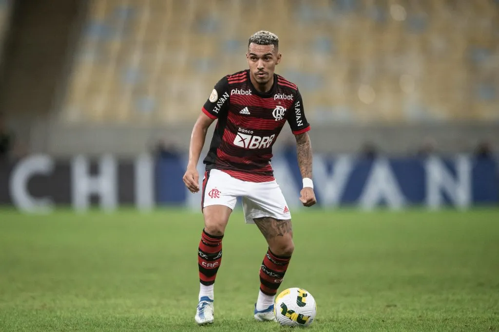 Matheuzinho, jogador do Flamengo -Foto: Thiago Ribeiro/AGIF 