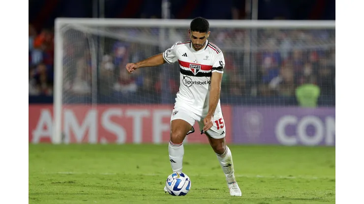 Michel Araújo no São Paulo - Foto: Daniel Jayo/Getty Images