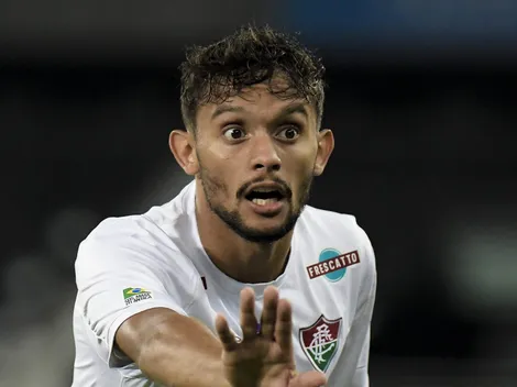 Gustavo Scarpa passa por 'racha' na torcida do Fluminense