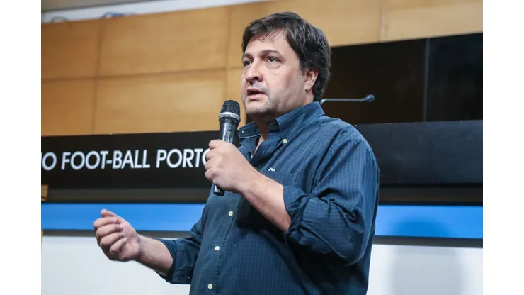 Alberto Guerra diz sim e libera reserva de Renato para rival do Brasileirão