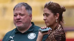 O diretor de futebol Anderson Barros e a presidente Leila Pereira (D), da SE Palmeiras, durante treinamento, no Estádio Monumental Isidro Romero Carbo, em Quayaquil. (Foto: Cesar Greco)