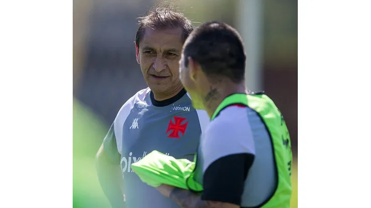 Ramón Díaz tem ‘carta coringa’ do Vasco contra o Athletico-PR