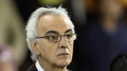 Photo by Amin M. Jamali/Getty Images - Jorge Fossati recebe invertida de corinthiano