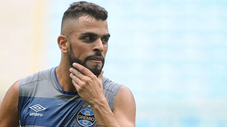 Foto: Ricardo Rimoli/AGIF - Maicon fez vários convites quando estava no Grêmio.