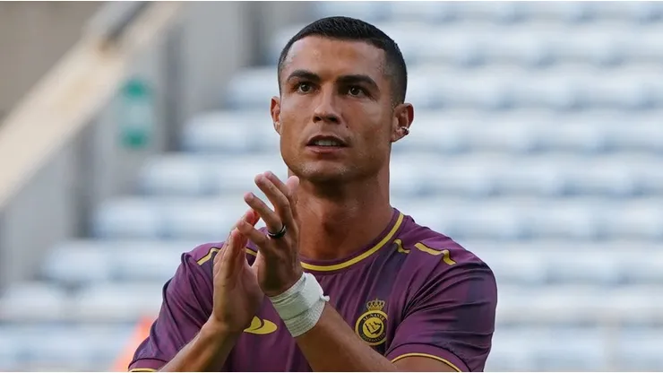 FARO, PORTUGAL - JULY 17: Cristiano Ronaldo of Al Nassr in action during the warm up before the start of the Pre-Season Friendly match between Celta Vigo and Al Nassr at Estadio Algarve on July 17, 2023 in Faro, Portugal. (Photo by Gualter Fatia/Getty Images)