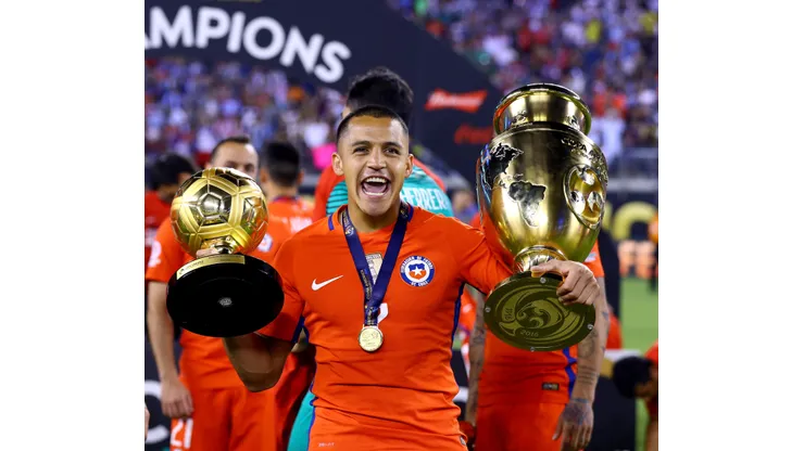 Alexis Sánchez é oficialmente procurado pelo Grêmio e salário vem à tona - Foto: Elsa/Getty Images