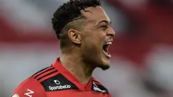 RJ - Rio de Janeiro - 19/06/2021 - BRASILEIRO A 2021, FLAMENGO X BRAGANTINO - Rodrigo Muniz jogador do Flamengo comemora seu gol durante partida contra o Bragantino no estadio Maracana pelo campeonato Brasileiro A 2021. Foto: Thiago Ribeiro/AGIF