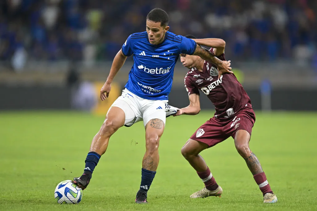 Wallisson atuando pela Raposa. Foto: Pedro Vilela/Getty Images.