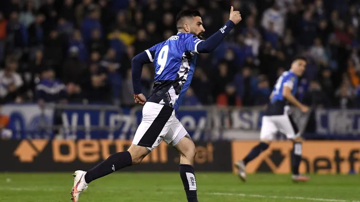 Michael Santos com a camisa do Talleres - Foto: Marcelo Endelli/Getty Images)
