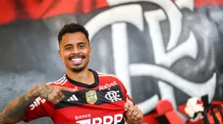 Gilvan de Souza/Flamengo. Torcida do Flamengo apronta no interior de Minas Gerais após estreia de Allan