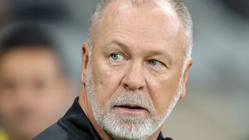 MG - BELO HORIZONTE - 13/05/2023 - BRASILEIRO A 2023, ATLETICO-MG X INTERNACIONAL - Mano Menezes tecnico do Internacional durante partida contra o Atletico-MG no estadio Mineirao pelo campeonato BRASILEIRO A 2023. Foto: Gilson Junio/AGIF