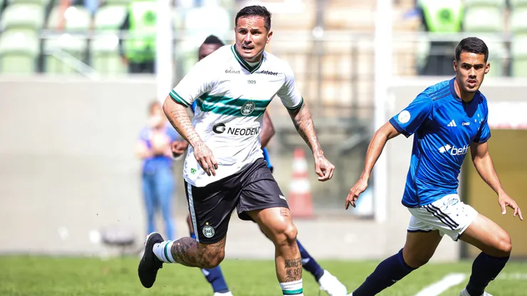 MG - BELO HORIZONTE - 16/07/2023 - BRASILEIRO A 2023, CRUZEIRO X CORITIBA - Edu jogador do Coritiba durante partida contra o Cruzeiro no estadio Independencia pelo campeonato Brasileiro A 2023. Foto: Gilson Lobo/AGIF