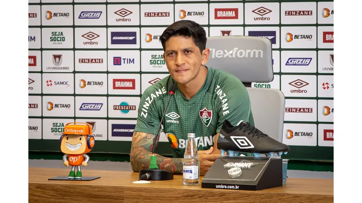 Diniz aponta substituto de Cano para o duelo diante do Coritiba pelo Brasileirão