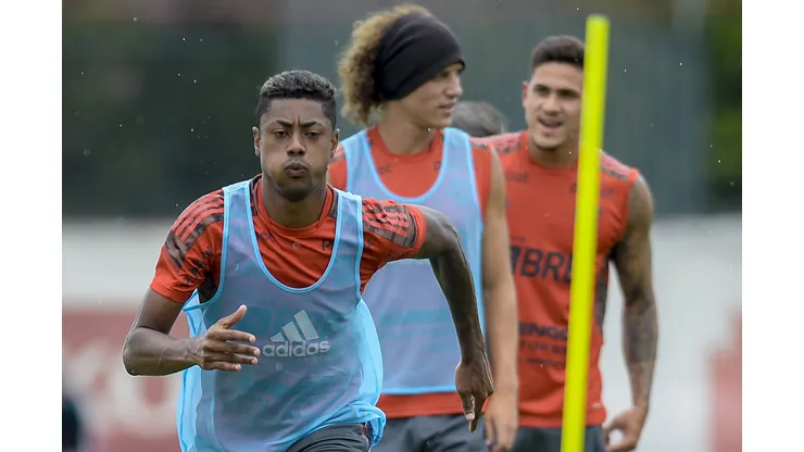 Foto: Divulgação Flickr Flamengo/Marcelo Cortes - Bruno Henrique e Pedro recebem tratamento