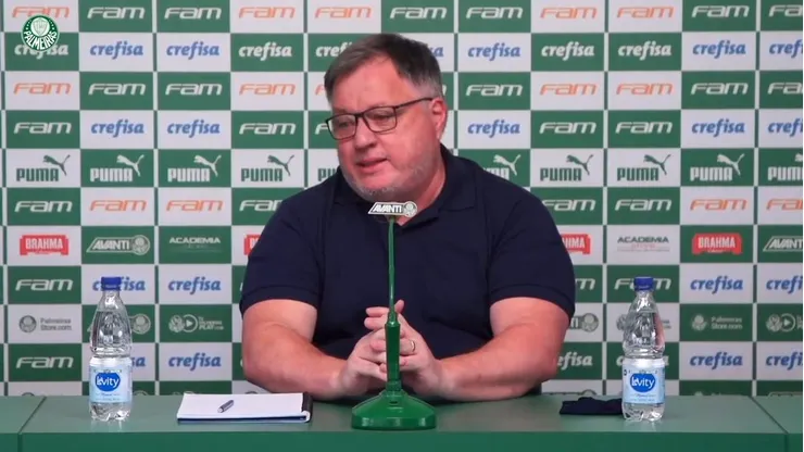 Reprodução/Palmeiras TV YouTube. Torcida do Palmeiras perde a linha com Anderson Barros após mais um chapéu