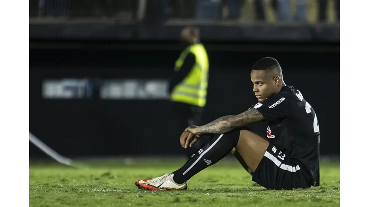 Natan, ex-Flamengo, com a camisa do Bragantino -Foto: Diogo Reis/AGIF