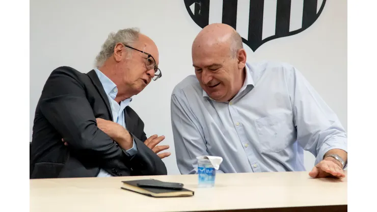 Rueda e Falcão finalizam papelada e negócio de R$ 8 milhões é fechado na Vila Belmiro