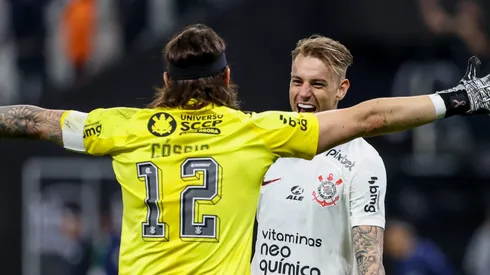 Foto: Marcello Zambrana/AGIF - Cássio e Róger Guedes serão titulares