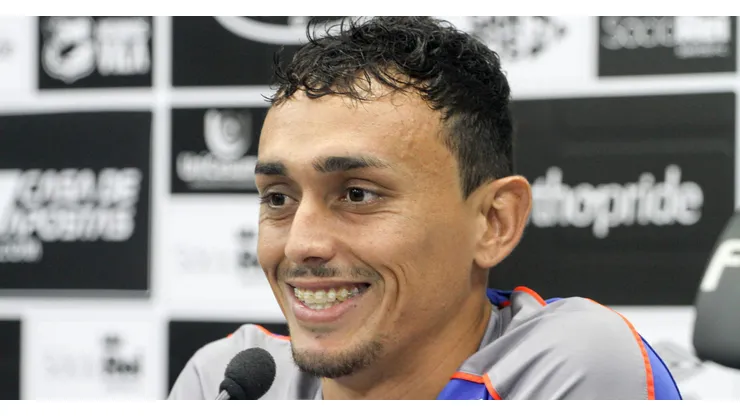 Foto: Fernanda Luz/AGIF - Santos deseja ter o retorno de Diego Pituca