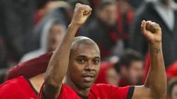 Fernandinho, do Athletico-PR, comemora seu gol durante partida contra o Botafogo no Arena da Baixada pela Copa do Brasil 2023. Foto: Gabriel Machado/AGIF