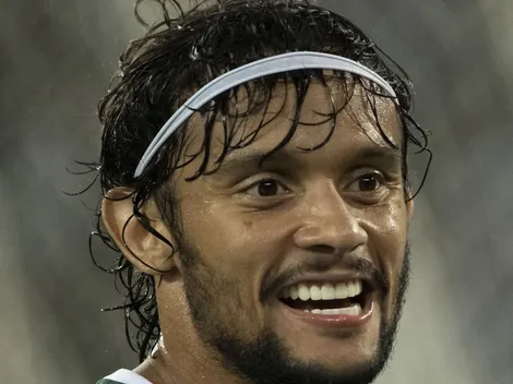 Scarpa pode jogar em tricampeão da Libertadores