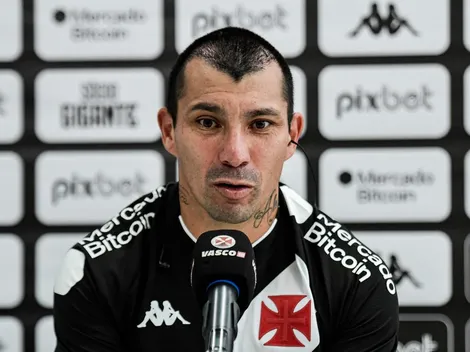 Medel chega ao Vasco 'entregando' condição física e posição em que prefere jogar