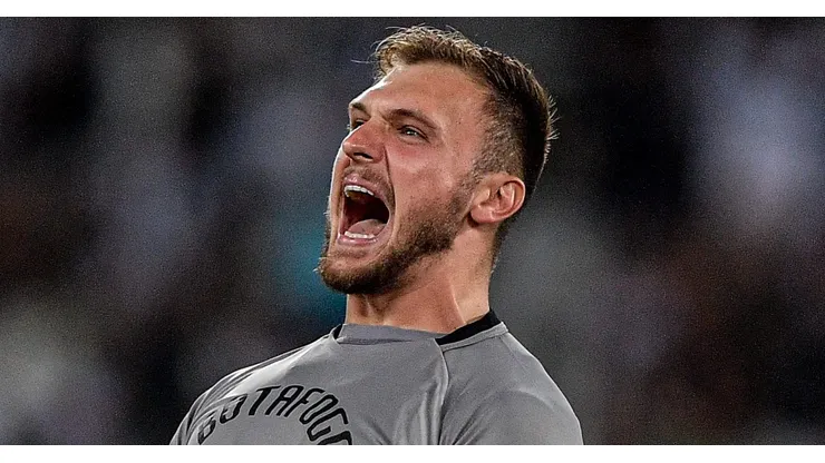 Foto: Thiago Ribeiro/AGIF - Lucas Perri vem se destacando pelo Botafogo