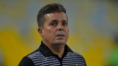 Foto: Thiago Ribeiro/AGIF - Santa Cruz fechou a contratação do técnico Evaristo Piza, ex-Sampaio Corrêa