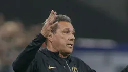 Photo by Miguel Schincariol/Getty Images - Luxemburgo perde jogador no Corinthians