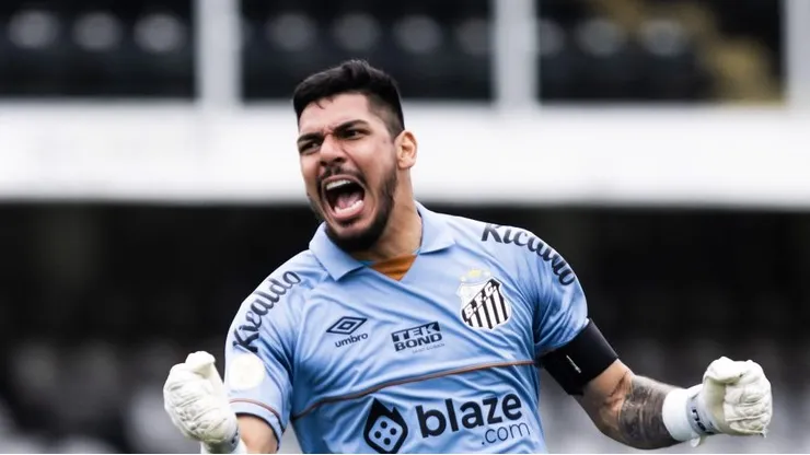 SP - SANTOS - 09/07/2023 - BRASILEIRO A 2023, SANTOS X GOIAS - Joao Paulo jogador do Santos comemora gol durante partida contra o Goias no estadio Vila Belmiro pelo campeonato Brasileiro A 2023. Foto: Abner Dourado/AGIF