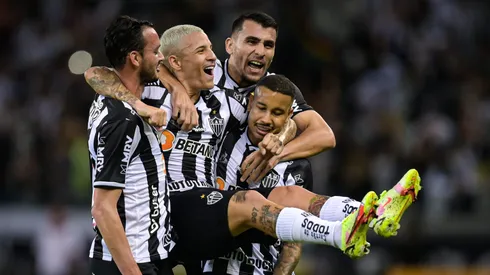 Foto: Pedro Vilela/Getty Images - Júnior Alonso fez parte do Galo campeão de tudo em 2021 e pode reforçar o Santos em breve