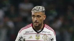 Photo by Miguel Schincariol/Getty Images - Arrascaeta corre risco de deixar o Flamengo