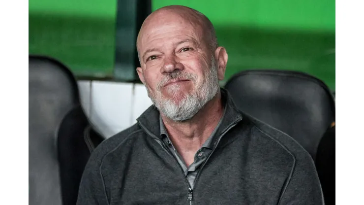 Robson Mafra/AGIF - Passagem do técnico pelo Couto Pereira foi conturbada