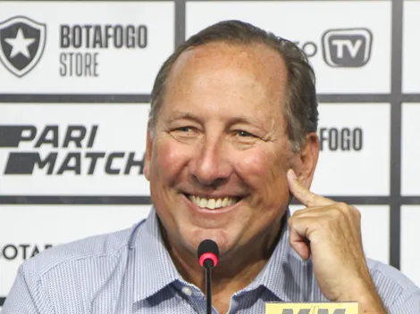 Textor ‘dá aperitivo’ sobre novo uniforme e deixa a torcida atiçada na web