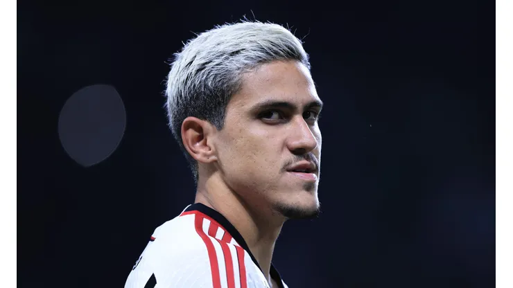 Flamengo pode contar com ajuda de centroavante da Premier League para manter Pedro