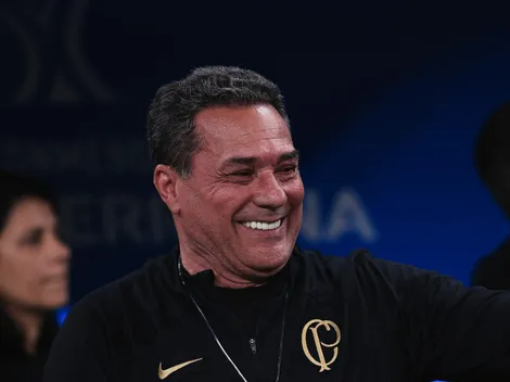 "Mais concentrado que extrato de tomate", lança Luxa em situação inusitada