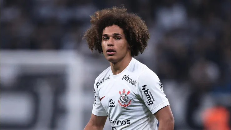 Biro em ação com a camisa do Alvinegro