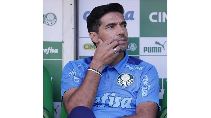 SP - SAO PAULO - 15/04/2023 - BRASILEIRO A 2023, PALMEIRAS X CUIABA - Abel Ferreira tecnico do Palmeiras durante partida contra o Cuiaba no estadio Arena Allianz Parque pelo campeonato BRASILEIRO A 2023. Foto: Ettore Chiereguini/AGIF
