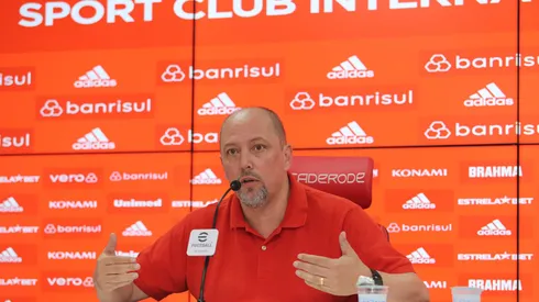 Flamengo prepara oferta para tirar meia do Internacional e Barcellos é informado