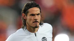 VALENCIA, SPAIN - APRIL 03: Edinson Cavani of Valencia CF warms up prior to the LaLiga Santander match between Valencia CF and Rayo Vallecano at Estadio Mestalla on April 03, 2023 in Valencia, Spain. (Photo by Aitor Alcalde/Getty Images)