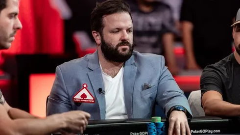 Vitor Dzivielevski é campeão na WSOP (Foto: Matthew Berglund/WSOP)