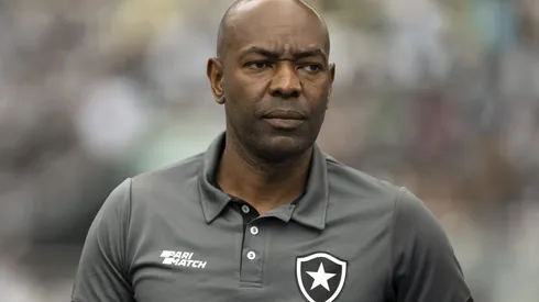 Jorge Rodrigues/AGIF - Cláudio Caçapa, treinador.