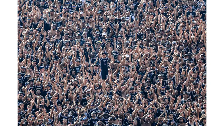 SP - SAO PAULO - 02/07/2023 - BRASILEIRO A 2023, CORINTHIANS X BRAGANTINO - Torcida do Corinthians durante partida contra Bragantino no estadio Arena Corinthians pelo campeonato Brasileiro A 2023. Foto: Marcello Zambrana/AGIF