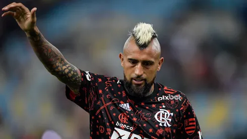 Empresário de Vidal confirma que está procurando outro time para o chileno jogar e motivo assusta o Flamengo