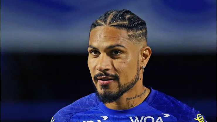FLORIANOPOLIS, BRAZIL - AUGUST 06: Paolo Guerrero of Avai warms up before the match between Avai and Corinthians as part of Brasileirao 2022 at Estadio da Ressacada on August 06, 2022 in Florianopolis, Brazil. (Photo by Heuler Andrey/Getty Images)