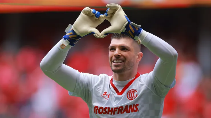 TOLUCA, MEXICO - APRIL 23: Tiago Volpi of Toluca celebrates after scoring by penalty the team's first goal during the 16th round match between Toluca and FC Juarez as part of the Torneo Clausura 2023 Liga MX at Nemesio Diez Stadium on April 23, 2023 in Toluca, Mexico. (Photo by Hector Vivas/Getty Images)