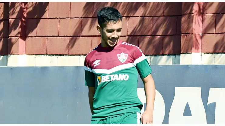 Leo Fernández, novo reforço do Fluminense, em primeiro treino no CT Carlos Castilho