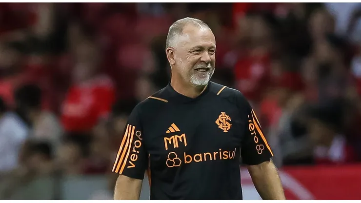 Mano Menezes, técnico do Internacional, durante partida contra o CSA no Beira-Rio pela Copa do Brasil 2023. Foto: Pedro H. Tesch/AGIF