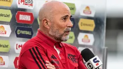 SP - SANTOS - 25/06/2023 - BRASILEIRO A 2023, SANTOS X FLAMENGO - Jorge Sampaoli tecnico do Flamengo durante partida contra o Santos no estadio Vila Belmiro pelo campeonato BRASILEIRO A 2023. Foto: Abner Dourado/AGIF