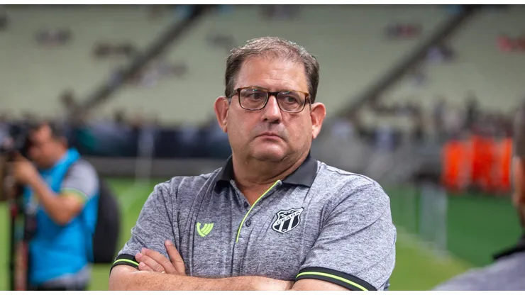 Guto Ferreira, técnico do Ceará, durante partida contra o Botafogo-SP no Castelão pela Série B 2023. Foto: Lucas Emanuel/AGIF